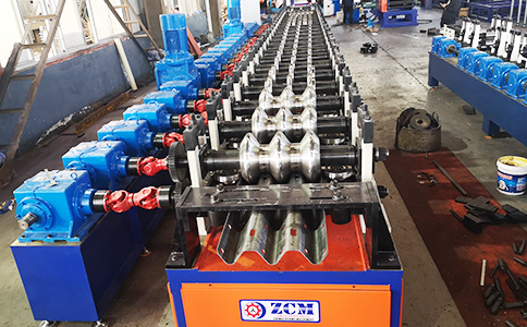 解決護(hù)欄板成型機(jī)生銹的方法有哪些？